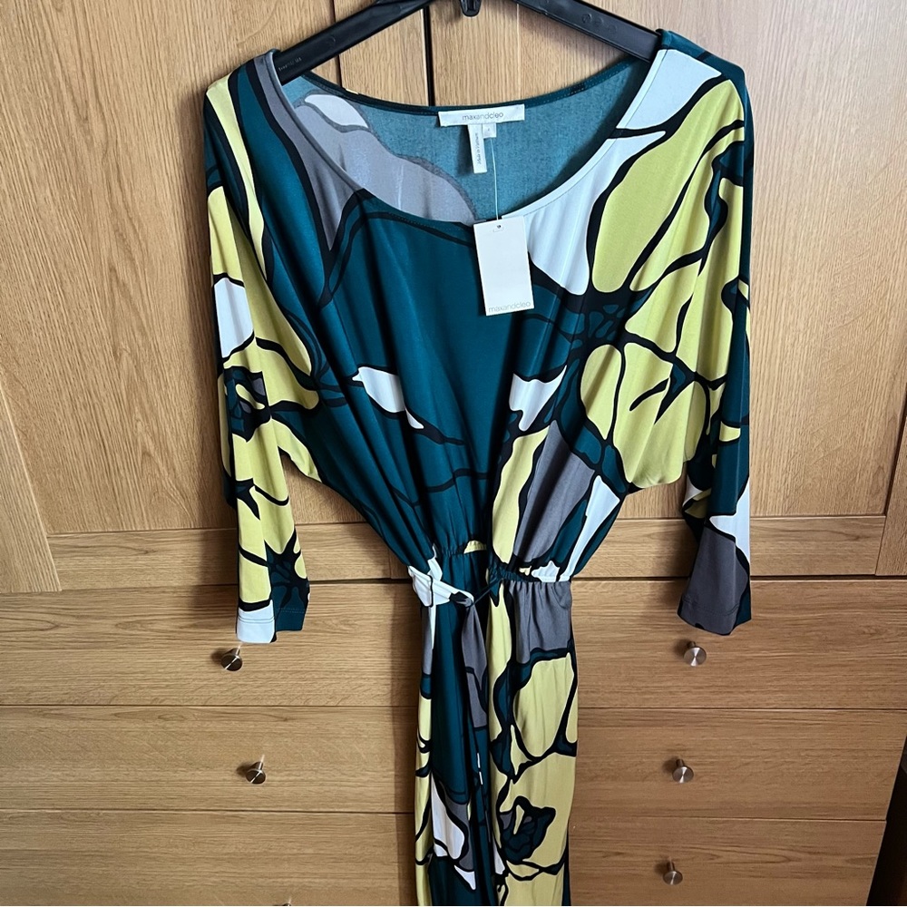 Max and Cleo batwing sleeve green pattern jersey stretch dress Neiman Marcus NWT
